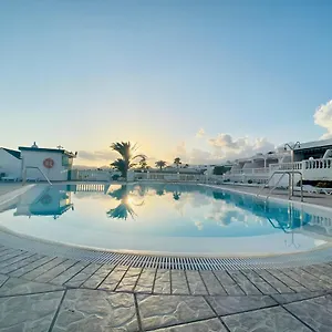 https://casa-puerto-del-carmen-35518.in-canary-islands.com